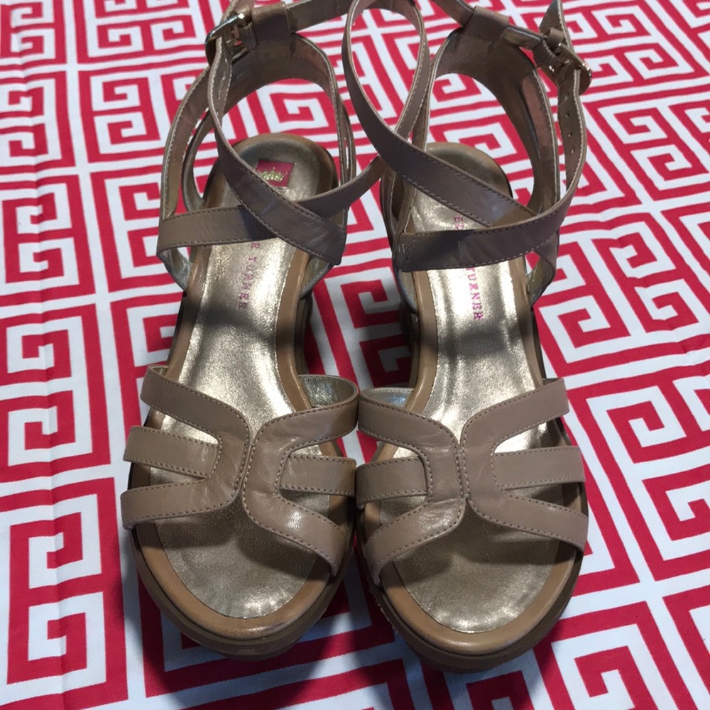 Elaine turner wedges size 9